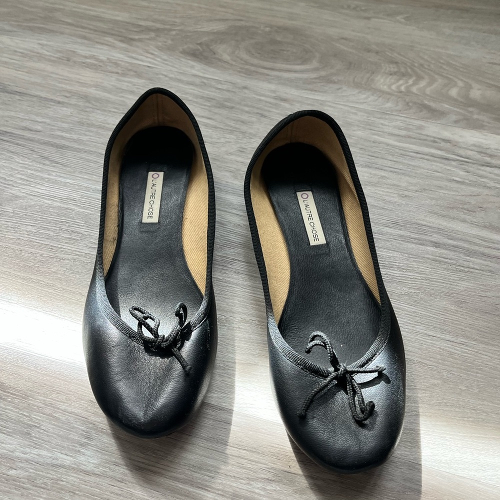 Elegant Black Ballet Flats. Made in Italy. Size 8. Worn couple of times